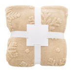 Valsatra RPET Christmas blanket - Image 12