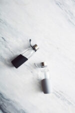 VINGA Lean Glass Water Bottle - Image 16