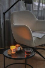 Ukiyo deluxe scented candle with bamboo lid - Image 12