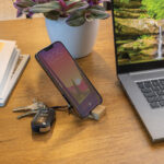 Standkey bamboo keychain phone stand - Image 7