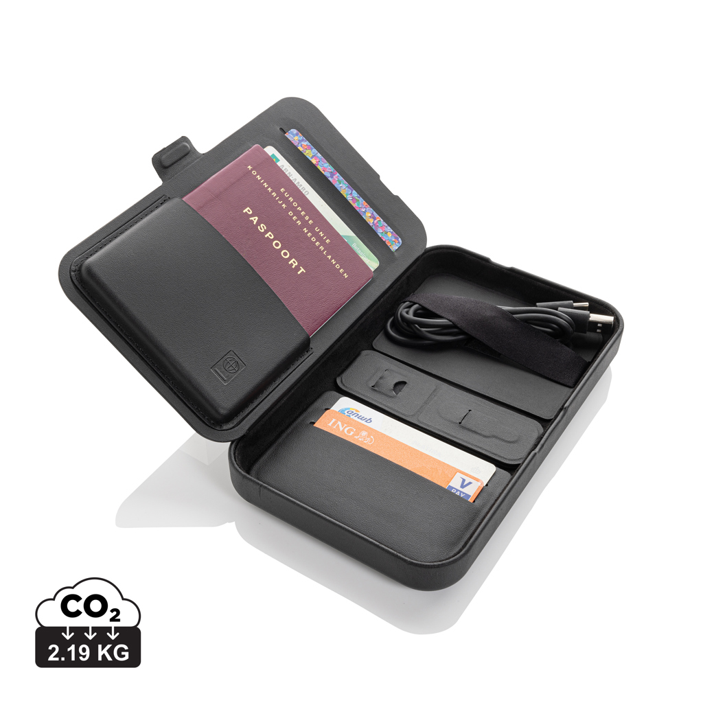 177076061381518 Swiss Peak RCS recycled travel case with 3 in 1 charger - Image 1