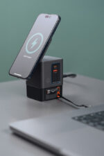 Urban Vitamin Sacramento 105W GAN charger+retractable cables - Image 22