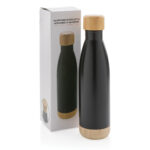 Vacuum stainless steel bottle with bamboo lid and bottom - Image 10