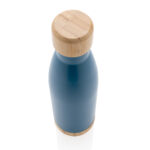 Vacuum stainless steel bottle with bamboo lid and bottom - Image 15