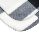 Soft plaid fleece blanket - Image 11