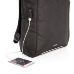 Swiss Peak AWARE™ RFID and USB A laptop backpack - Image 9