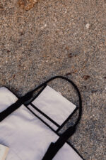 VINGA Volonne AWARE™ recycled canvas beach mat - Image 7