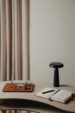 VINGA Avery RCS table lamp - Image 10